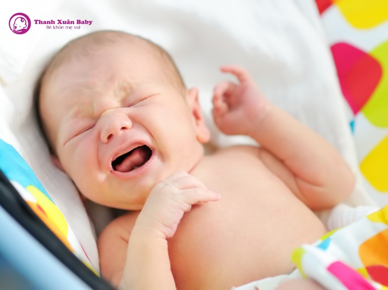 trẻ sơ sinh uống sữa công thức có thể bị rối loạn tiêu hóa