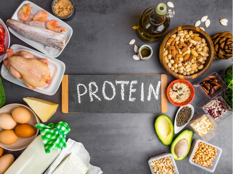  Lượng Protein phù hợp theo mức độ suy thận